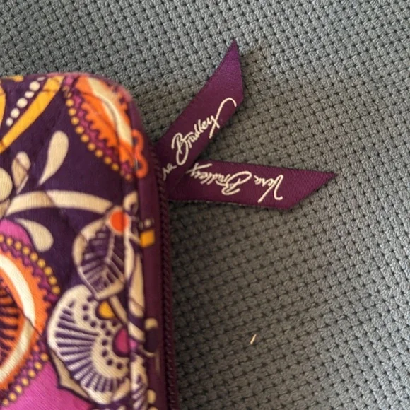 Vera Bradley Turn Lock Wallet‎ - Picture 3 of 7